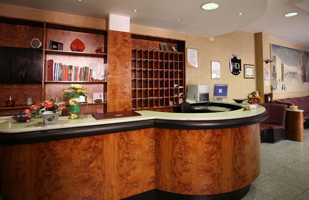 Hotel I Duchi กาเมริโน ภายนอก รูปภาพ